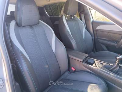 Peugeot 308 5 porte 1.2 130cv Allure Grigio usata Monopoli