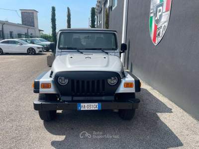 Jeep Wrangler Wrangler 2.5 Soft Top Argento usata Vedelago