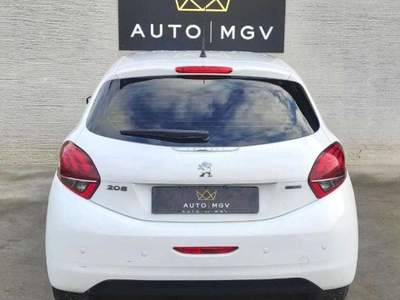 Peugeot 208 208 5p 1.2 puretech Active GPL 82cv * PROMO Bianco usata La Loggia