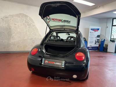 Volkswagen New Beetle ADATTA A NEOPATENTATI Nero usata Roma