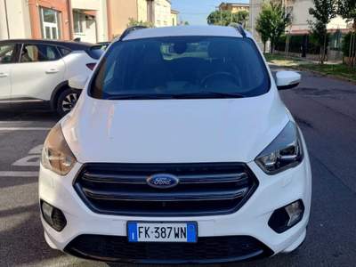 Ford Kuga FORD KUGA Bianco usata CASCINA