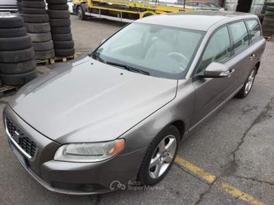 Volvo V70 D Summum PROBLEMI AL MOTORE!!!! Oro usata Ferrara