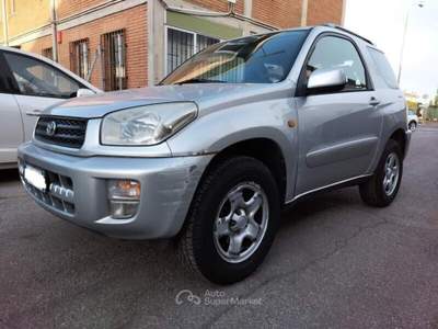 Toyota RAV4 RAV 4 2.0 16V cat 3 porte Sol Argento usata Ferrara