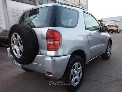 Toyota RAV4 RAV 4 2.0 16V cat 3 porte Sol Argento usata Ferrara