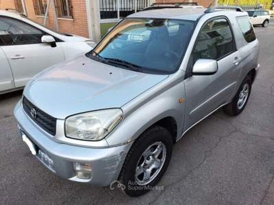 Toyota RAV4 RAV 4 2.0 16V cat 3 porte Sol Argento usata Ferrara