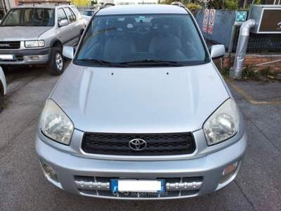 Toyota RAV4 RAV 4 2.0 16V cat 3 porte Sol Argento usata Ferrara