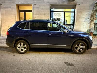 Volkswagen Tiguan Allspace **7 posti** Blu/Azzurro usata Bari
