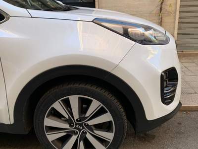 Kia Sportage VGT 2WD **FULL OPTIONAL** Bianco usata Bari