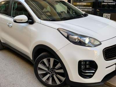 Kia Sportage VGT 2WD **FULL OPTIONAL** Bianco usata Bari