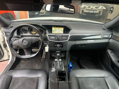 Mercedes-Benz Classe E E SW 250 cdi Avantgarde AMG 4matic TETTO Bianco usata BRESCIA