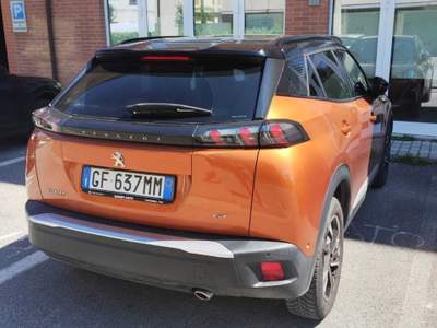 Peugeot 2008 PEUGEOT 2008 Arancione usata CASCINA