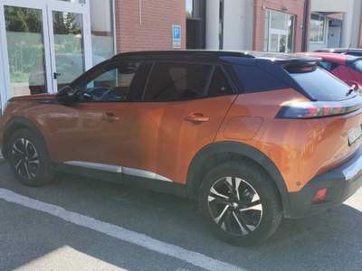 Peugeot 2008 PEUGEOT 2008 Arancione usata CASCINA