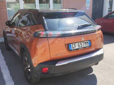 Peugeot 2008 PEUGEOT 2008 Arancione usata CASCINA