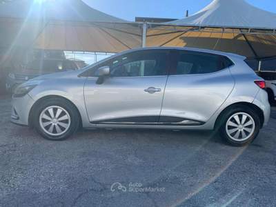 Renault Clio 1.5 dCi 8V 75CV Start&Stop 5 porte Argento usata Massarosa