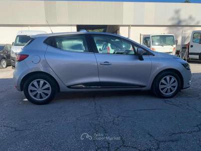 Renault Clio 1.5 dCi 8V 75CV Start&Stop 5 porte Argento usata Massarosa