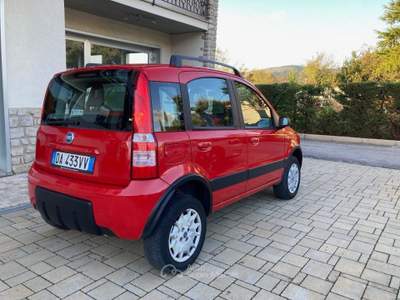Fiat Panda 1.2 4x4 Rosso usata Cortona