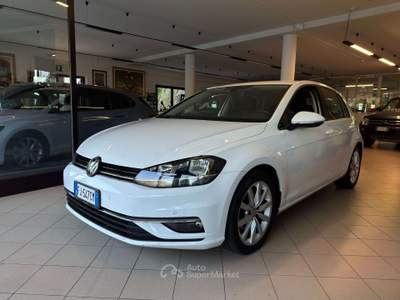 Volkswagen Golf 2.0cc 150CV TDI DSG Bianco usata Villa di Tirano