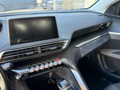 Peugeot 3008 BlueHDi 130 S&S Business - PROMO Nero usata Este
