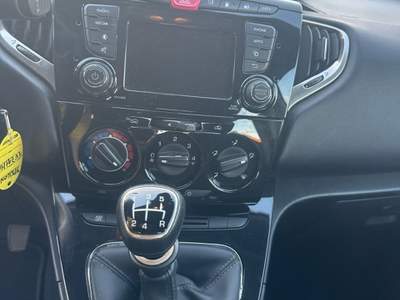 Lancia Ypsilon Auto in perfette condizioni Bianco usata Giugliano in Campania