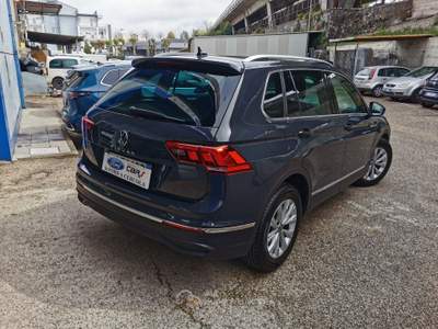 Volkswagen Tiguan 2.0 TDI 150cvSCR DSG Life Iva Detraibile Grigio usata Cercola