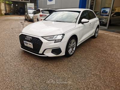 Audi A3 SPB 2.0 30 TDI 115cv Sportback Aut. Business Advanced Iva Detraibile Bianco usata Cercola