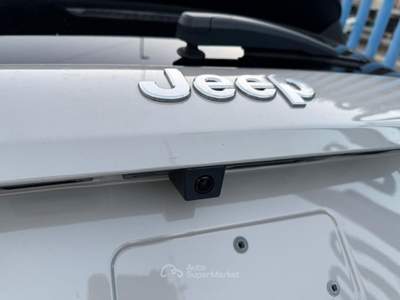 Jeep Avenger 100 CV Summit Beige usata MOLFETTA