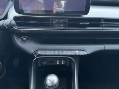 Jeep Avenger 100 CV Summit Beige usata MOLFETTA