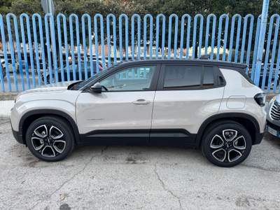Jeep Avenger 100 CV Summit Beige usata MOLFETTA