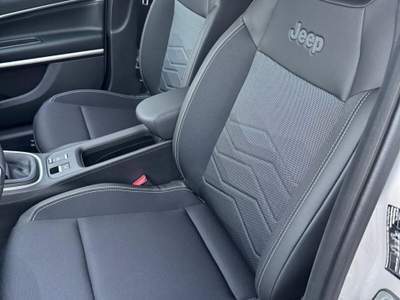 Jeep Avenger 100 CV Summit Beige usata MOLFETTA