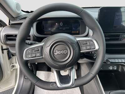 Jeep Avenger Altitude Bianco usata Roma