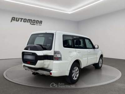Mitsubishi Pajero 3.2 5p. 7 POSTI - GANCIO Bianco usata San Miniato