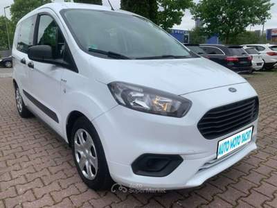 Ford Tourneo Courier 5 posti clima manuale Bianco usata Roma