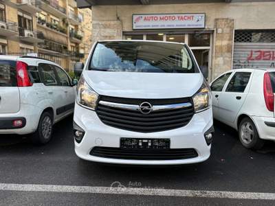 Opel Vivaro 120cv Bianco usata Roma