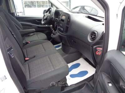 Mercedes-Benz Vito Tourer 111 CDI 9 POSTi manuale Bianco usata Roma