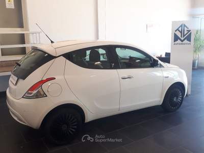 Lancia Ypsilon 1.3 MJT 16V 95 CV 5 porte S&S Bianco usata Cursi