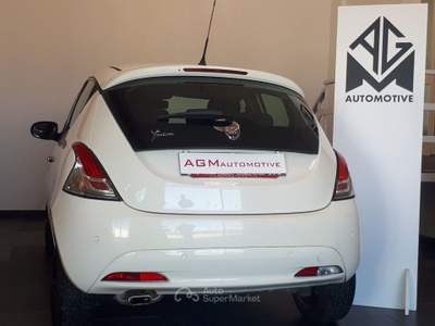 Lancia Ypsilon 1.3 MJT 16V 95 CV 5 porte S&S Bianco usata Cursi