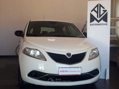 Lancia Ypsilon 1.3 MJT 16V 95 CV 5 porte S&S Bianco usata Cursi