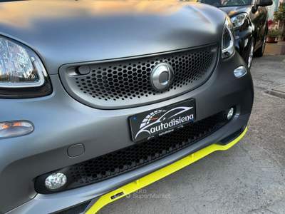 Smart ForTwo 71 CV twinamic Urbanrunner taylor made asphalthgold full Grigio usata CURTI