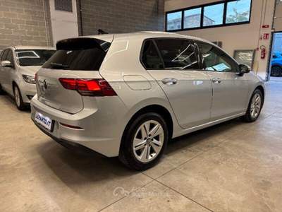 Volkswagen Golf Golf 2.0 TDI 150 CV DSG SCR Life Argento usata Verona