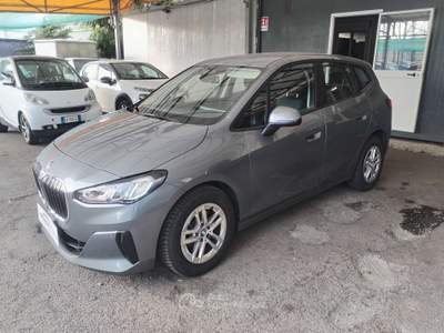 BMW Serie 2 220i 220 Serie 2 U06 r 220i Active Tourer mhev 48V auto Grigio usata Milano