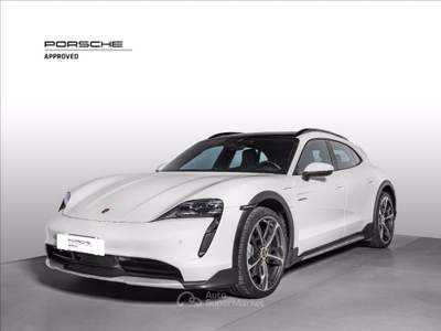 Porsche Taycan Cross Turismo 4 Performance Battery Plus Bianco usata Piacenza