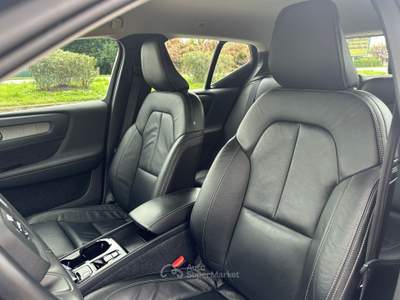 Volvo XC40 1.5 T4 recharge plug-in-hybrid inscription express Nero usata Altedo