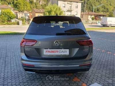 Volkswagen Tiguan Allspace 2.0 TDI R-Line 150cv 4Motion DSG 7 posti Grigio usata Dubino