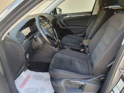 Volkswagen Tiguan Allspace 2.0 TDI R-Line 150cv 4Motion DSG 7 posti Grigio usata Dubino