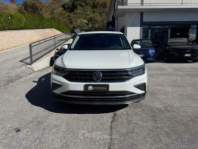 Volkswagen Tiguan Tiguan 2.0 TDI 150CV SCR DSG Life Bianco usata Agnone