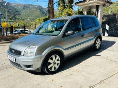 Ford Fusion 1.4 TDCi 5p. Argento usata Morano Calabro
