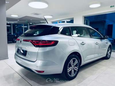 Renault Mégane Sporter 1.5 blue dci Business 115cv Argento usata San Michele Salentino