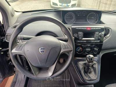 Lancia Ypsilon  1.2 69 CV 5p. Gold Nero usata Lomazzo