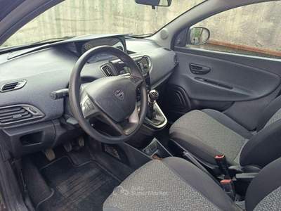 Lancia Ypsilon  1.2 69 CV 5p. Gold Nero usata Lomazzo