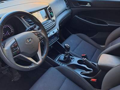 Hyundai Tucson 1.7 CRDi Comfort Argento usata Parma